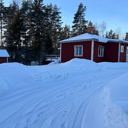Lillhuset Villa Jarbo Bagian luar foto